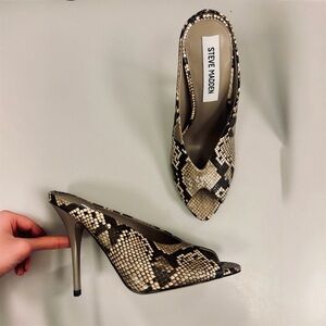 Steve Madden AGAZE snakeskin mule pump heels, women’s size 6